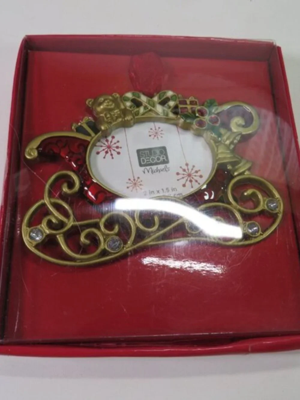 VTG Michaels Studio Decor Enamel Christmas Photo Frame Ornaments Sleigh Wreath